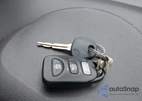 2012 Hyundai Elantra Gls (Ulsan Plant) z USA, uszkodzony, nr VIN KMHDH4AE7CU429284